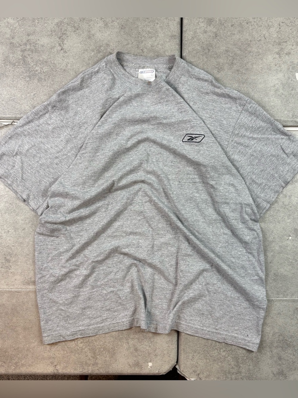 Vintage 90s gray single stitch blank reebok tshirt